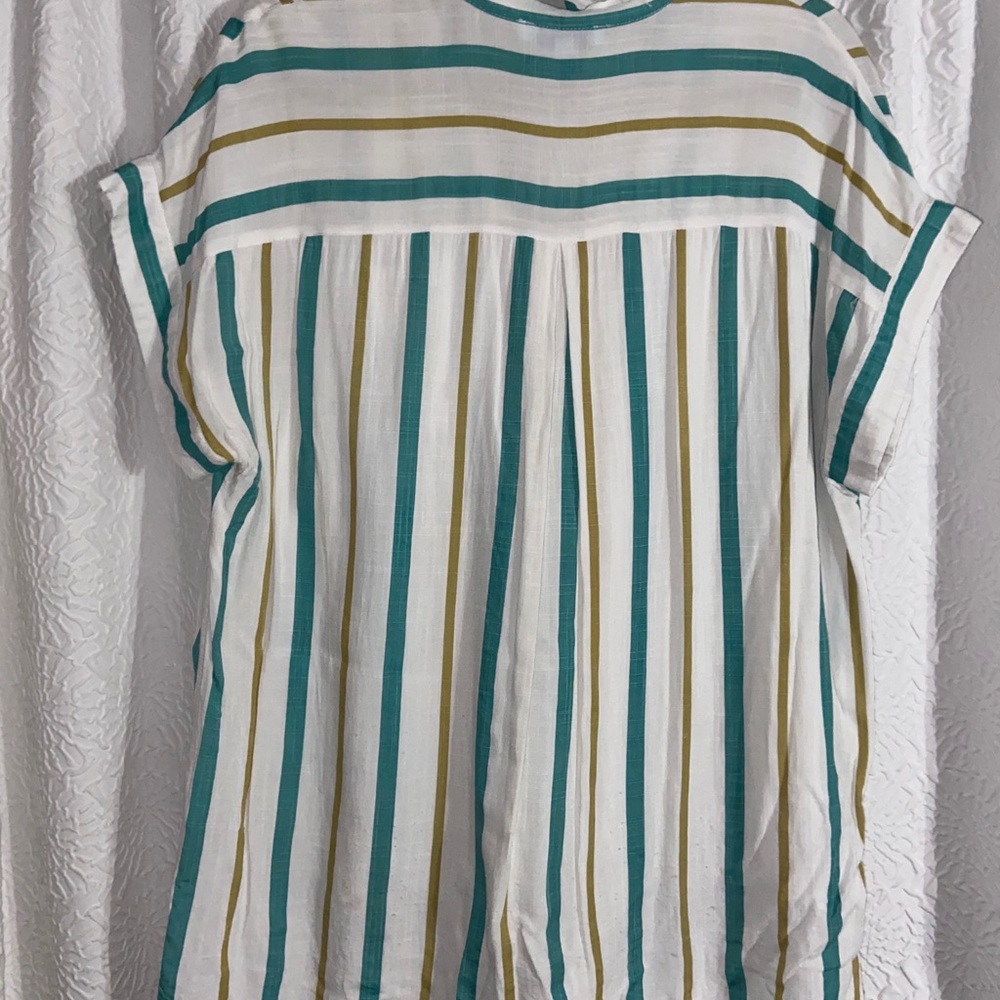 Stripped button up - Picture 2 of 2